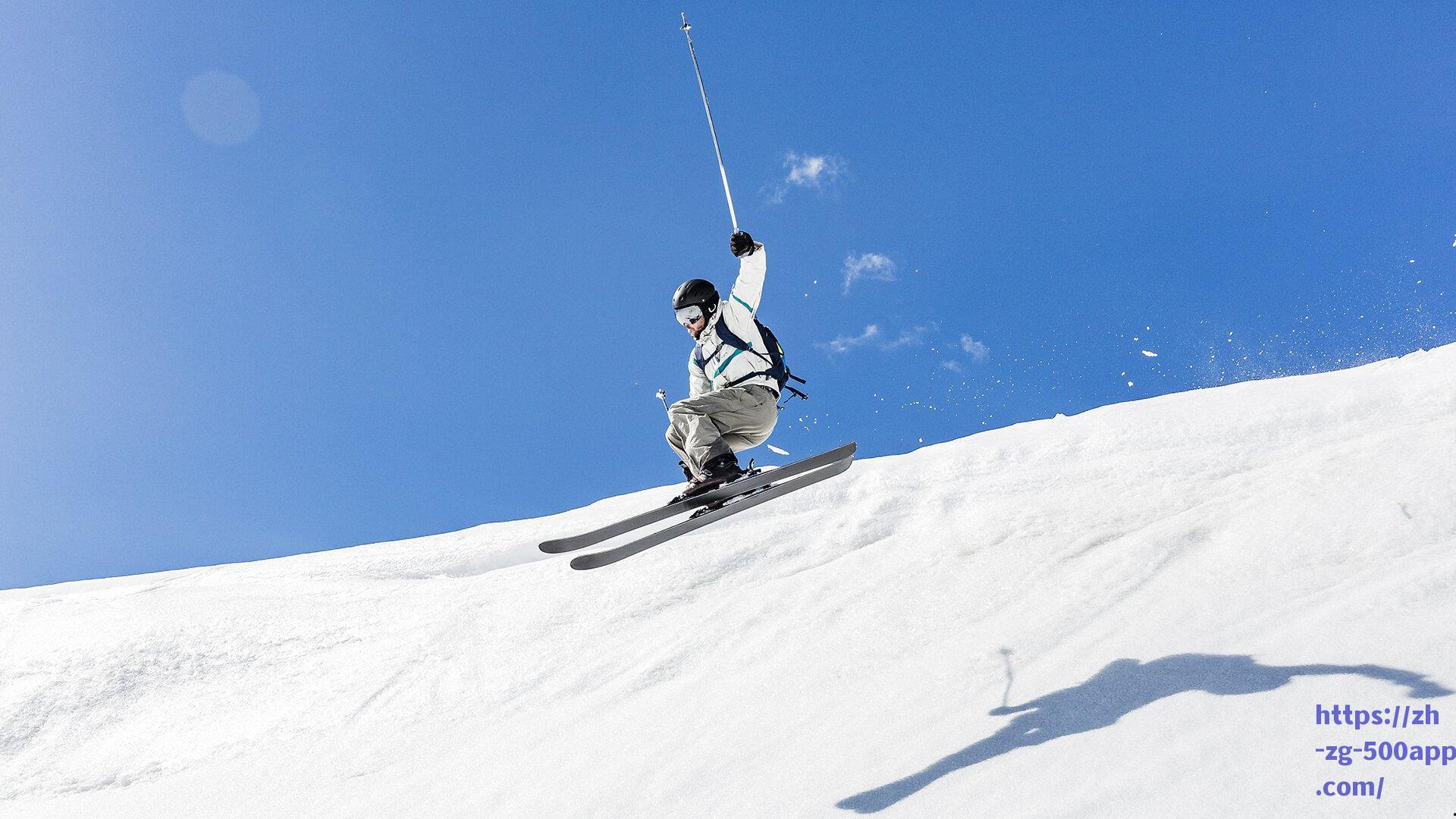 足坛罕见！球员赛场使出体操式倒钩射门，引发全球热议